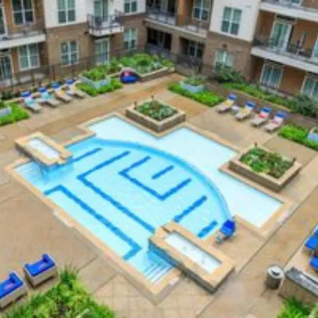 Ferienwohnung Elite Downtown Poolside Oasis